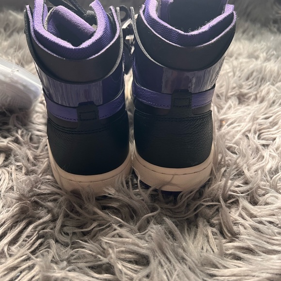 New-in-Box Womens Air Jordan 1 - Picture 9 of 9